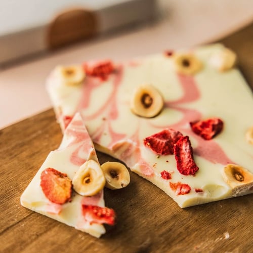 チョコレートバーク ストロベリー&ヘーゼルナッツ-2